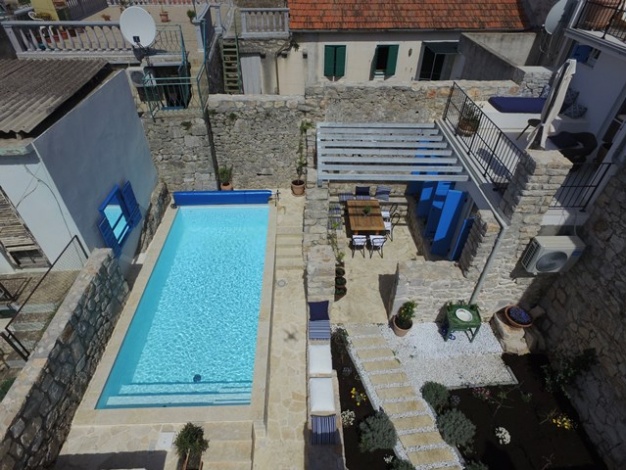 villa 8