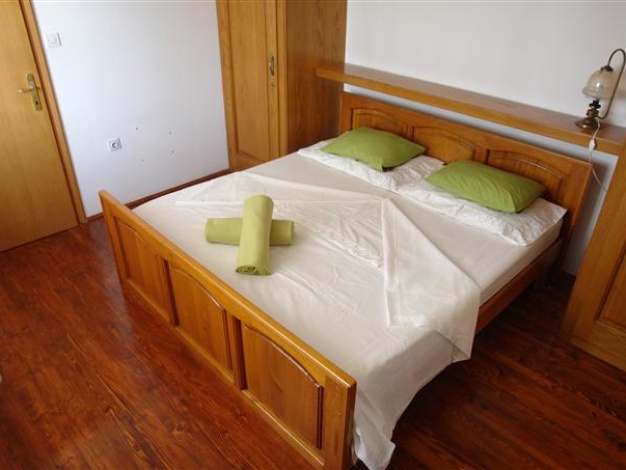 pere apartman betina 12