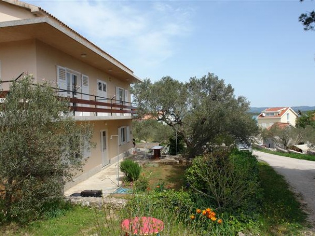 pere apartman betina 16
