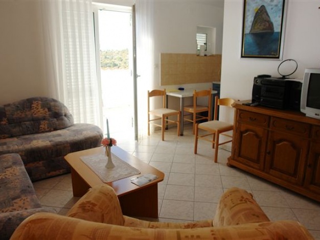 Apartmani Ema - apartman 2+2 b