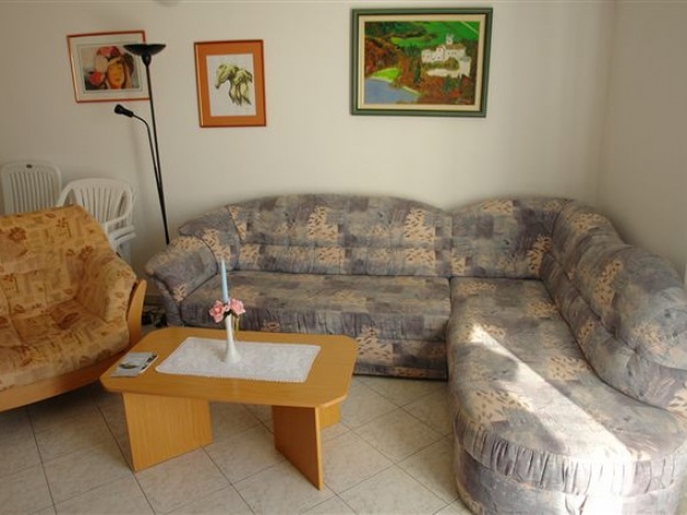 Apartmani Ema - apartman 2+2 b