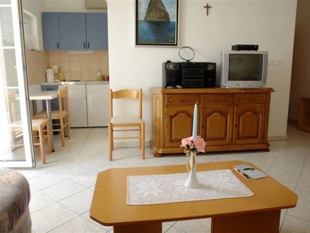 Apartmani Ema - apartman 2+2 b