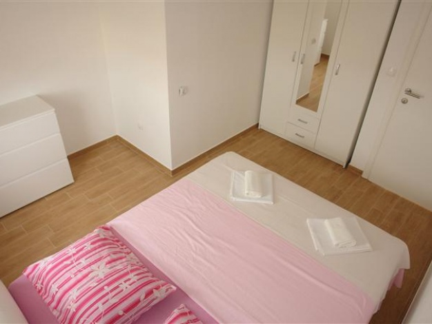 tina apartman betina 14