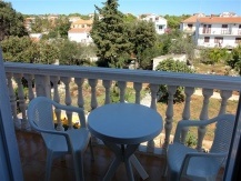 Jednosobni apartman s vezom za brod u blizini plaže Zaratić u mjestu Jezera