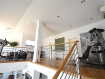 Moderan trosobni apartman pogledom na Kornate u blizini plaže Čigrađa u Murteru