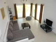 Moderno uređen apartman za devetero u blizini plaže Zdrače u Betini