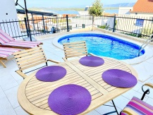 Apartman s privatnim bazenom