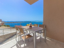 Jednosobni apartman s pogledom na more i bazenom