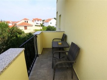 Moderno uređen jednosobni apartman s pogledom na more u blizini plaže Luke